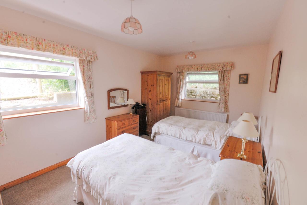 Greyfield Farm Cottages Farmborough Экстерьер фото